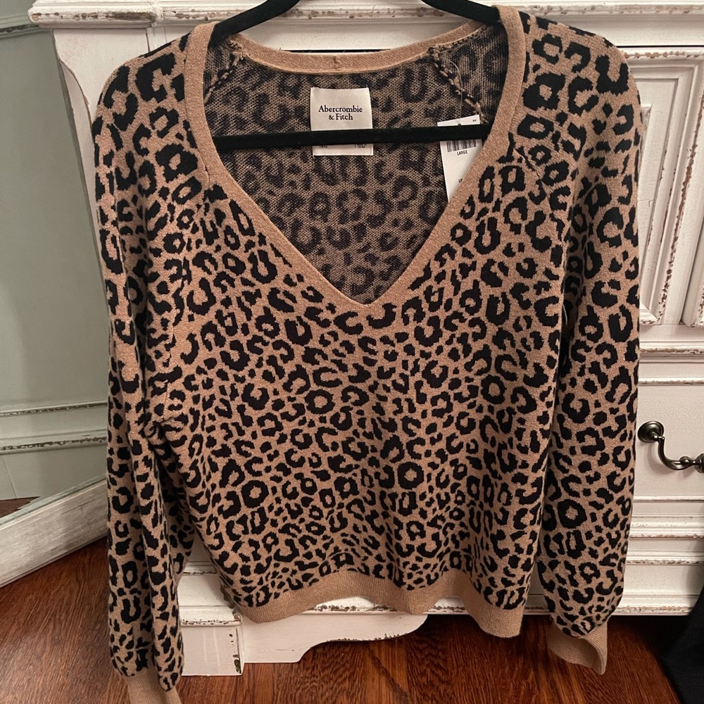 NEW W TAG Abercrombie Eyelash Sweater